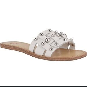 Marc Fisher Pacca Slides